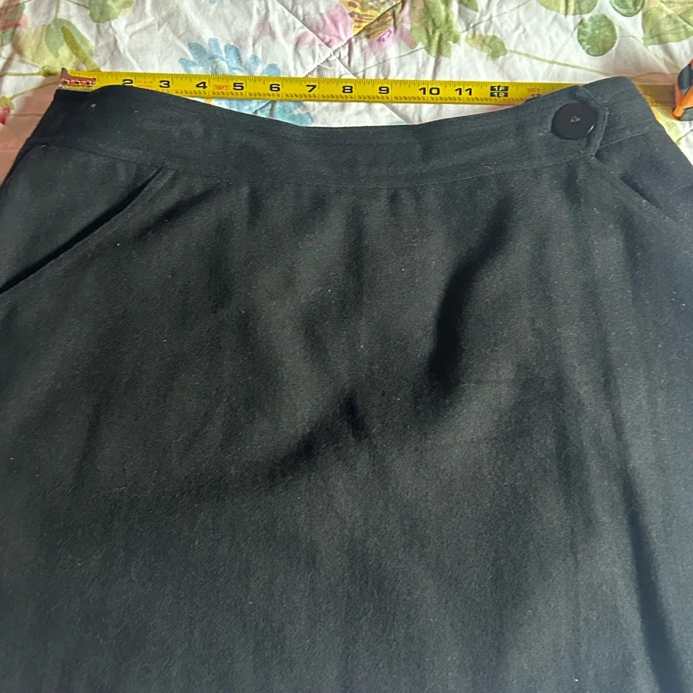 Old Navy Mini Skirt 😊 - Picture 9 of 11